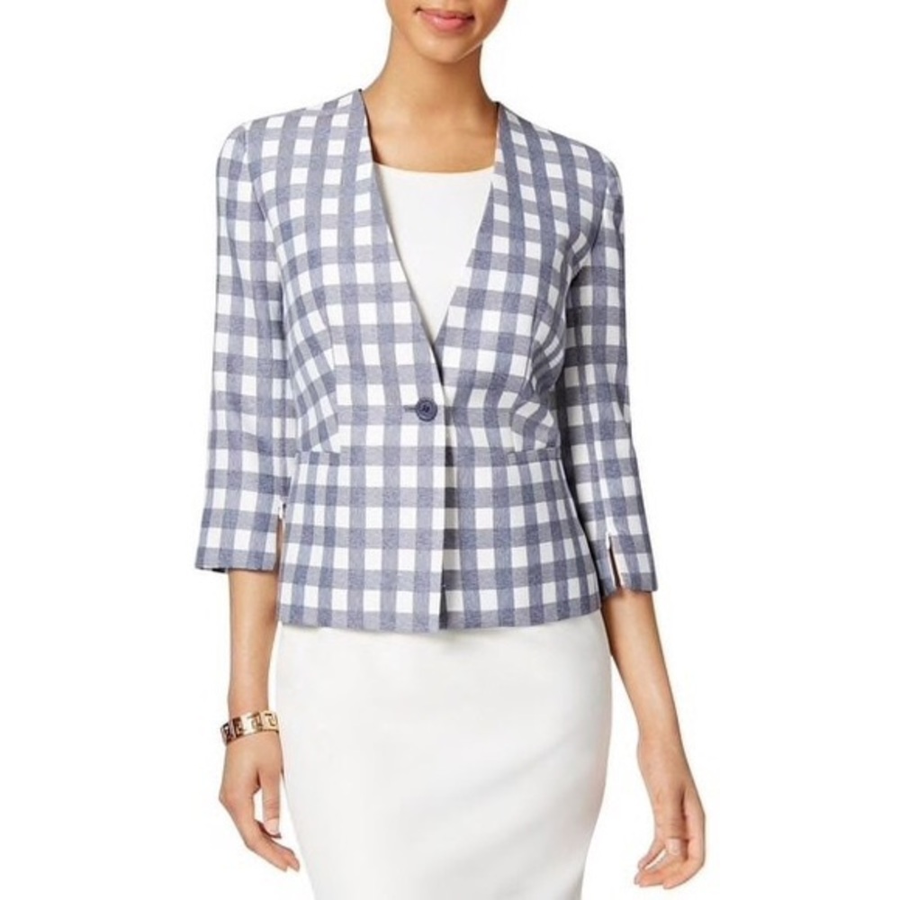 Nine West navy plaid one bottom blazer